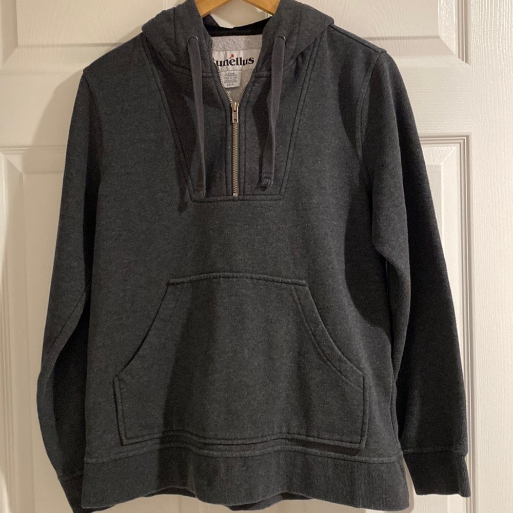 Nordstrom Tunellus quarter zip hoodie size medium in gray
